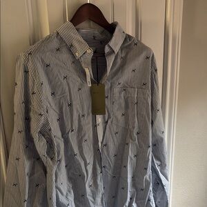 Goodfellow & Co Blue and White Casual Button Down Shirt
